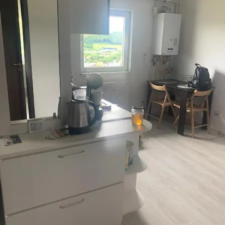 Apartament Untold